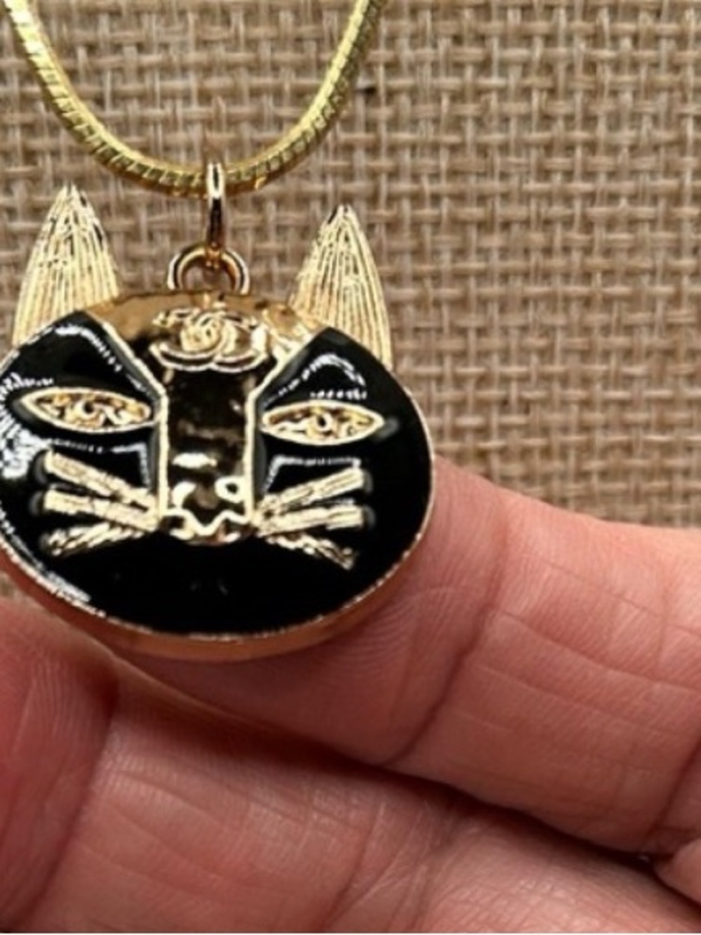 CHANEL Gold Cat Face Charm - Picture 3 of 5